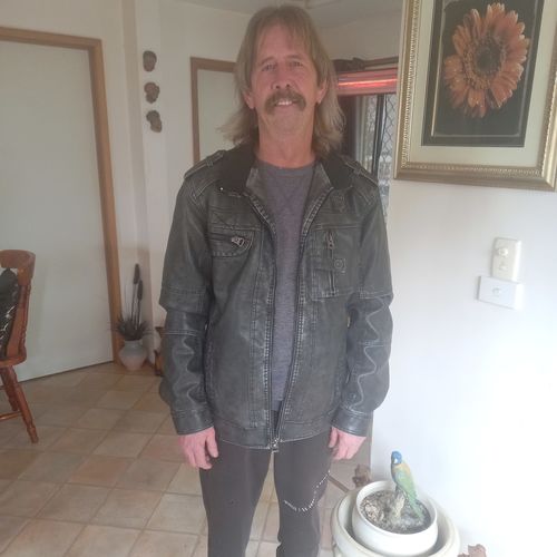 Customer photo review of Riker