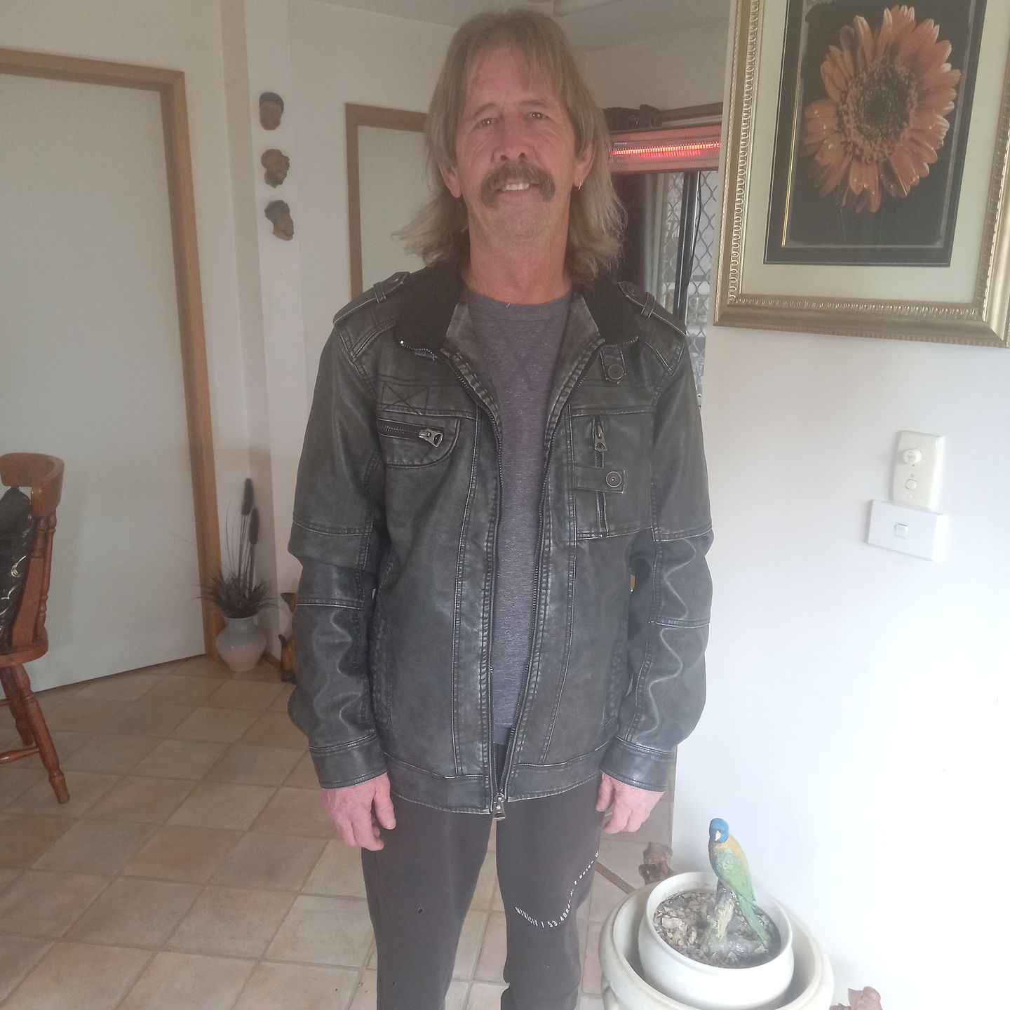 Customer photo review of Riker