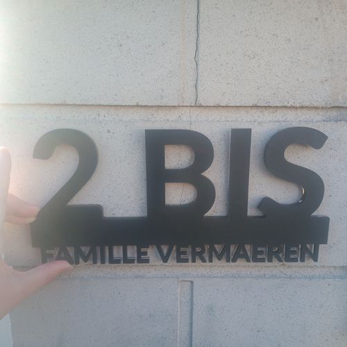 Customer photo review of Numero civico e testo sagomato modello Line 02 Acrilico