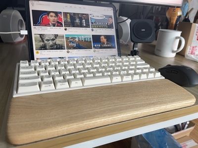 Customer photo review of Keyboard Wrist Rest Ash Wood