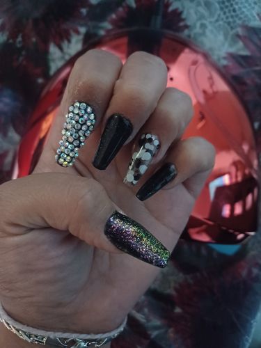 Customer photo review of Acrílico Colección Cruelevil 4 pzas Fantasy Nails