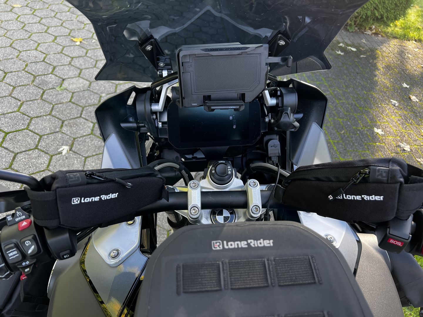Customer photo review of Cockpit Hangry Pouch Set - BMW R1200/1250 GS / GS Adventure