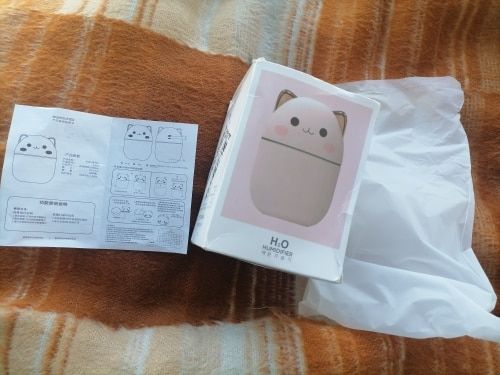 Customer photo review of Cute Blushing Cat Air Humidifier Night Light