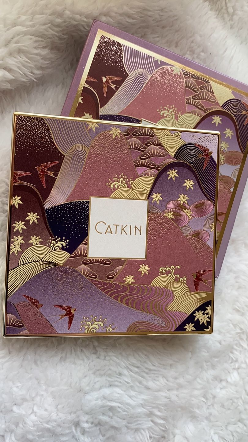 Customer photo review of Catkin Seasonal Matte Shimmer Eyeshadow Palette
