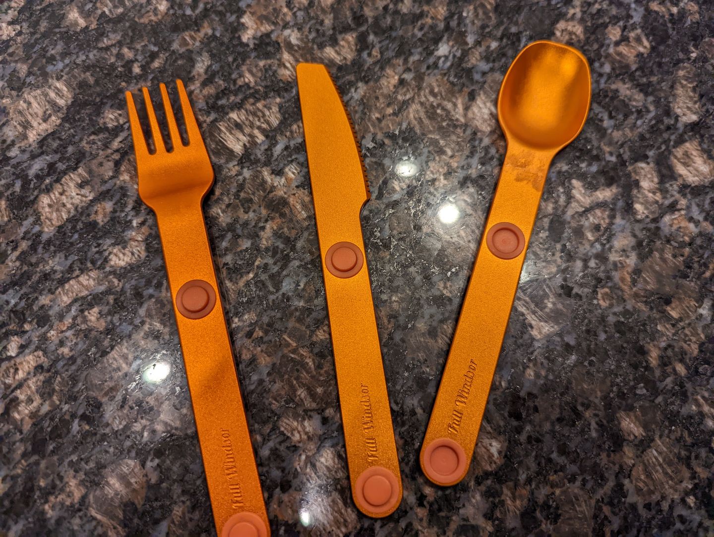 Customer photo review of Magware - Magnetic Flatware Full Set (15 PCS)