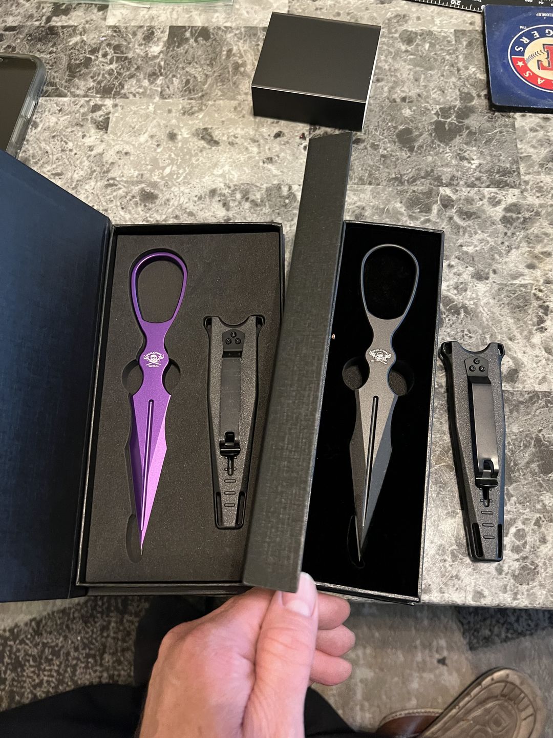 Customer photo review of Skallywag Aluminum Dagger (Not Trainer)