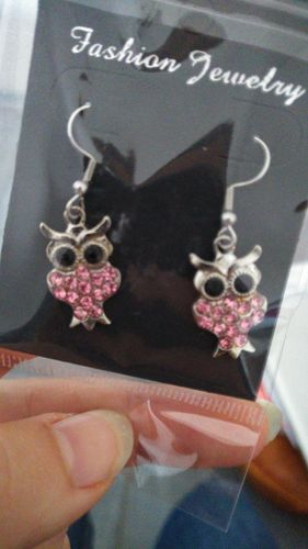 Customer photo review of Boucles d'oreilles pendantes à hiboux sertis de strass
