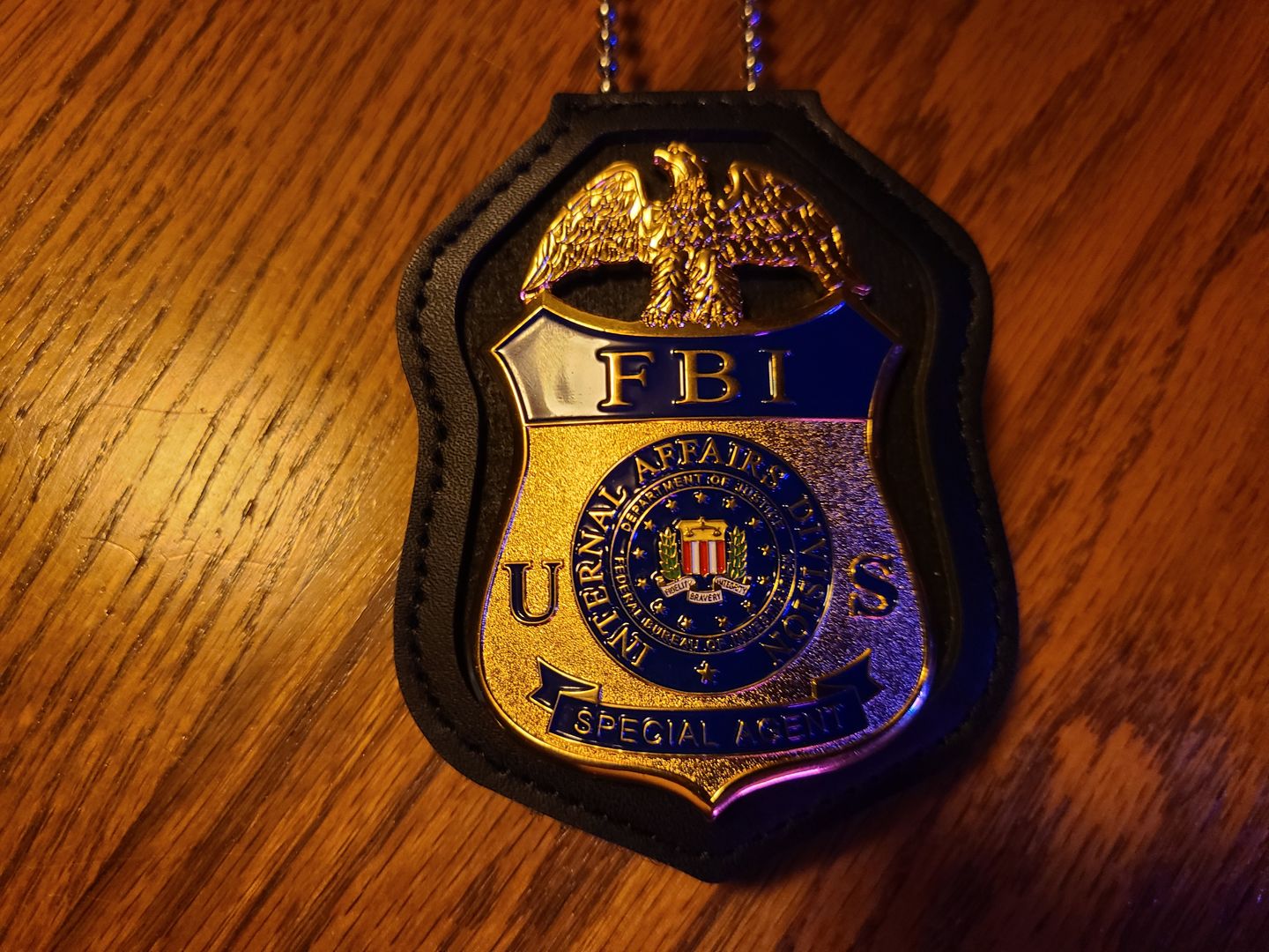 Customer photo review of US FBI Special Agent Badge Solid Copper Replica Movie Props