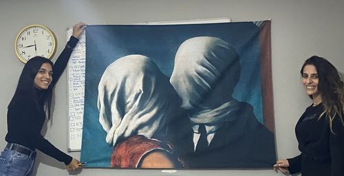 Customer photo review of Rene Magritte - The Lovers (Aşıklar) Tablo Duvar Örtüsü