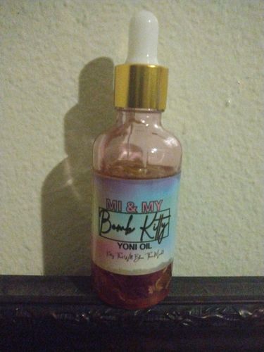 Customer photo review of Bomb Kitty Yoni Oil