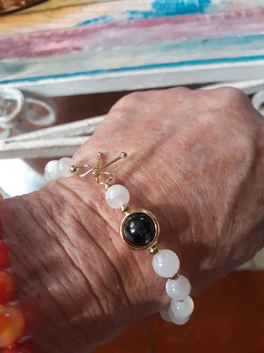 Customer photo review of Bracelet anti-ménopause en Pierre de Lune | Or fin