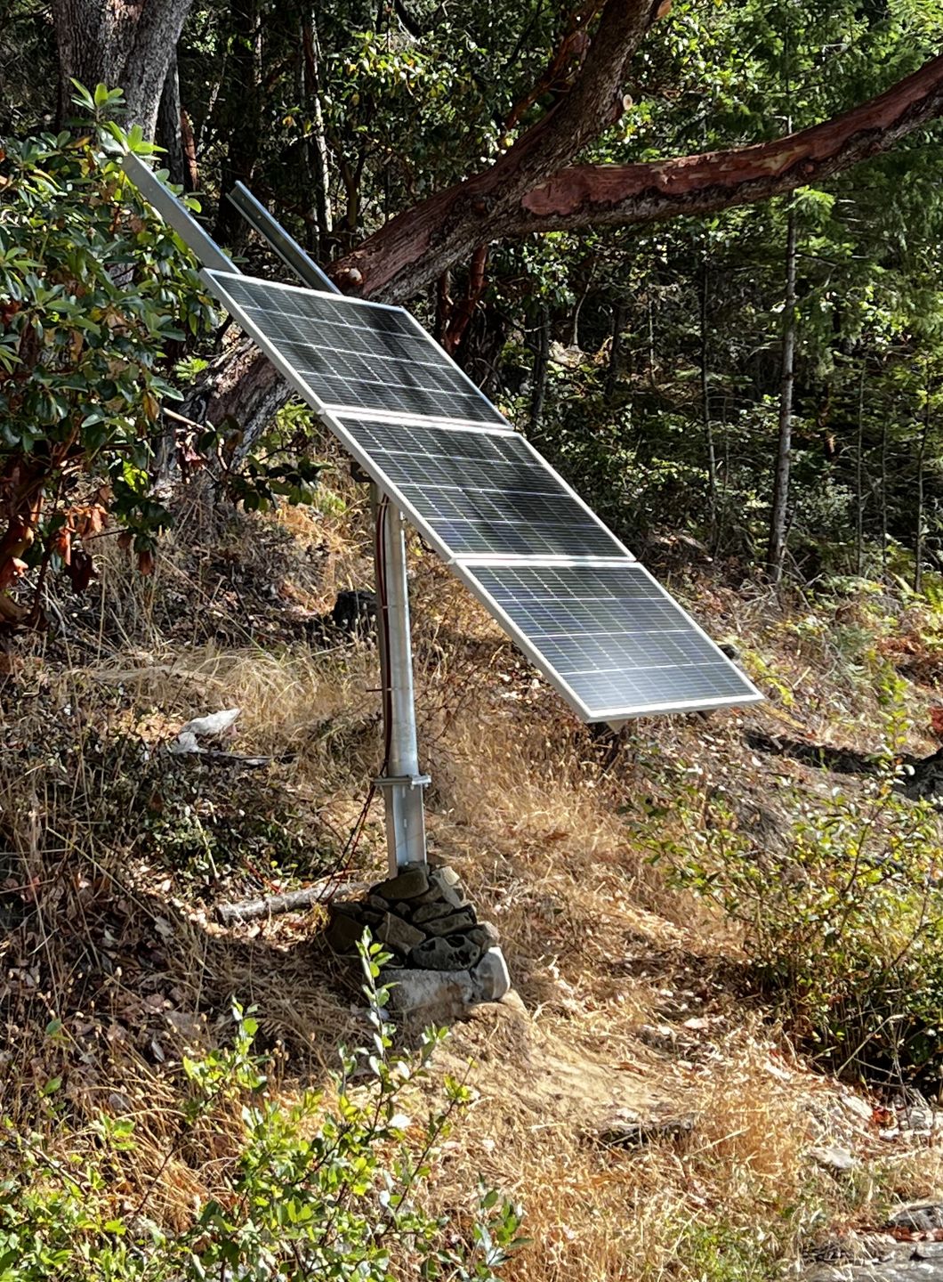 Customer photo review of RICH SOLAR MEGA 200 Watt Monocrystalline Solar Panel | Best 12V Panel for RVs and Off-Grid | 25-Year Output Warranty | UL Certified