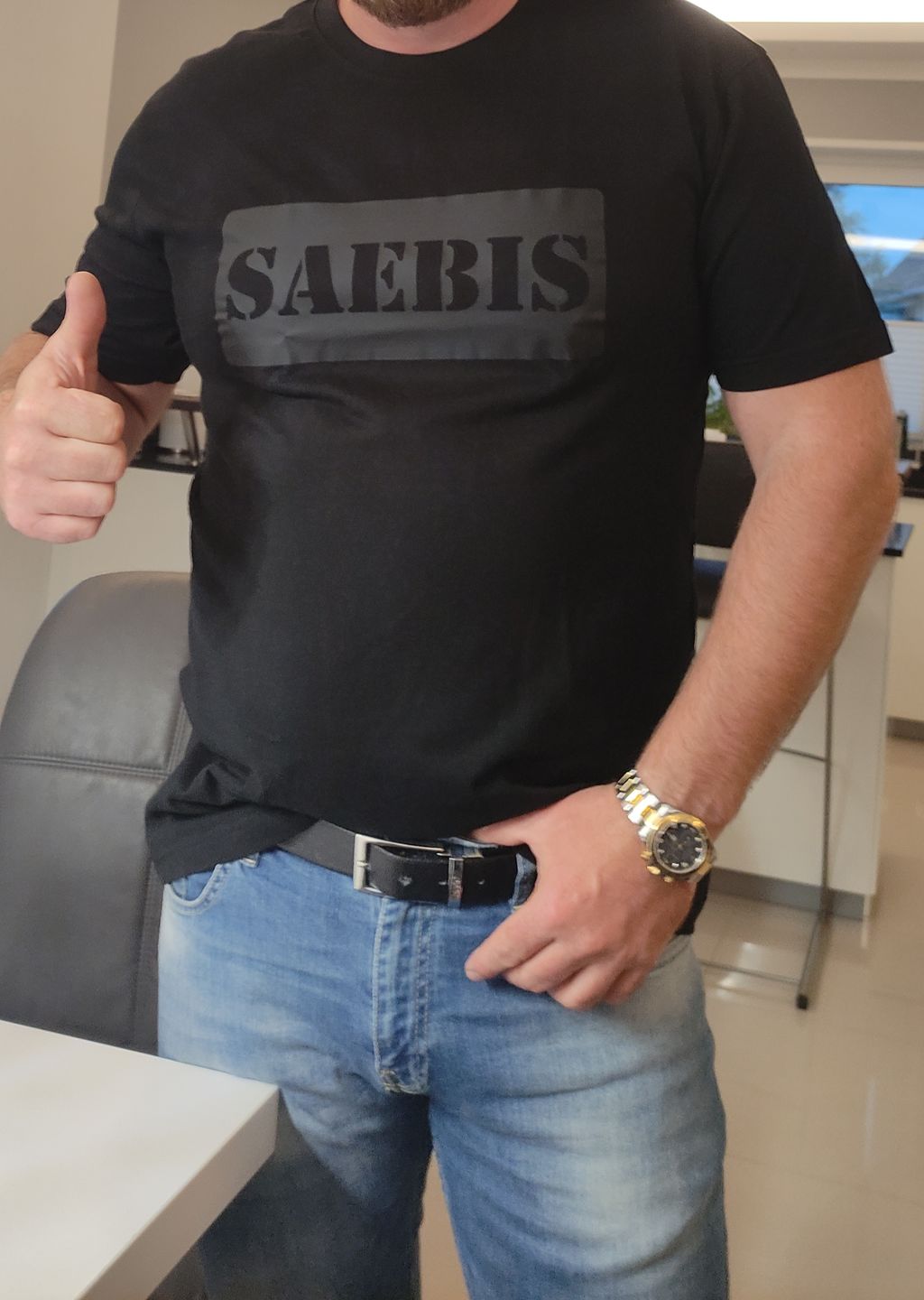 Customer photo review of SAEBIS® All Black Herren T-Shirt schwarz