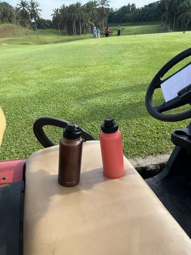 Customer photo review of 32oz Metallic Ace Bottle 950ml