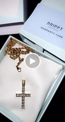 Customer video review of CROSS PIECE. - 18K GOLD PENDANT