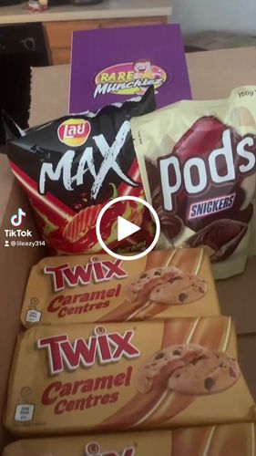 Customer video review of Snickers pods “Australia”