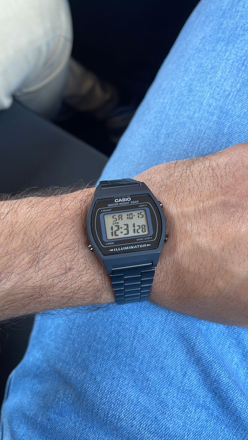 Customer photo review of Reloj Casio Vintage B640WB-1ADF Digital Metálico Negro