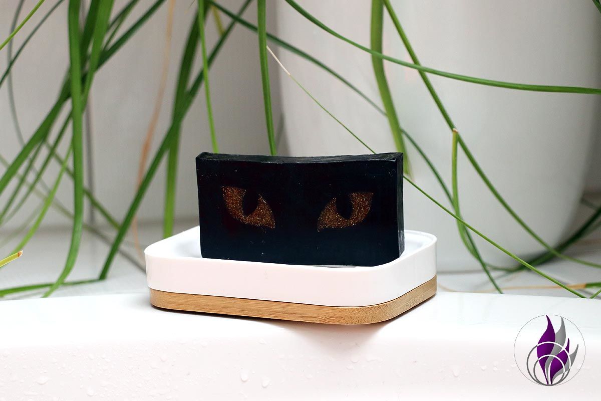 Customer photo review of Cat Yellow Eyes