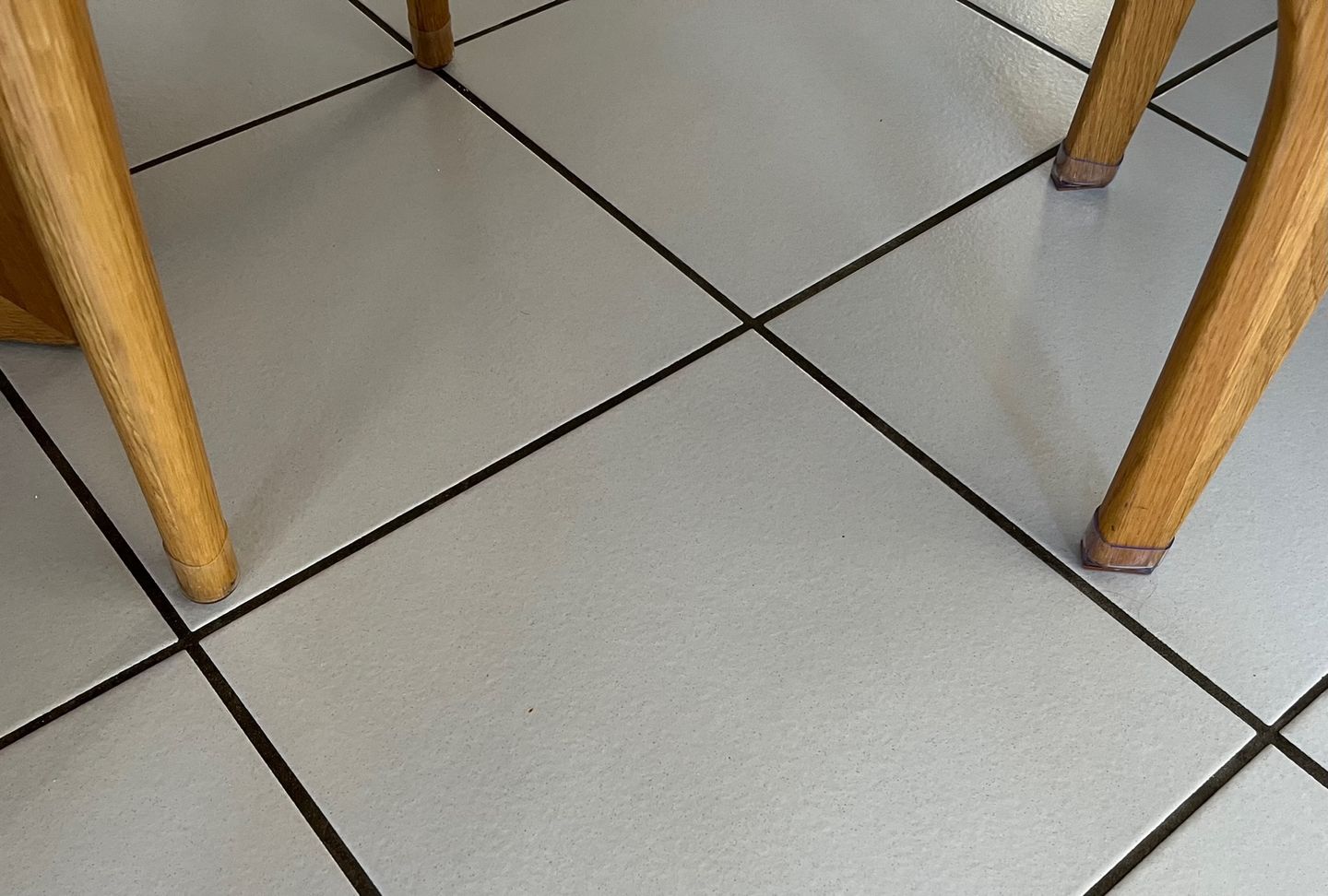 Customer photo review of Rectangle Silicone Felt Chair Leg Glides