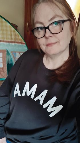 Customer photo review of Mama Classic Sweatshirt (MRK X)