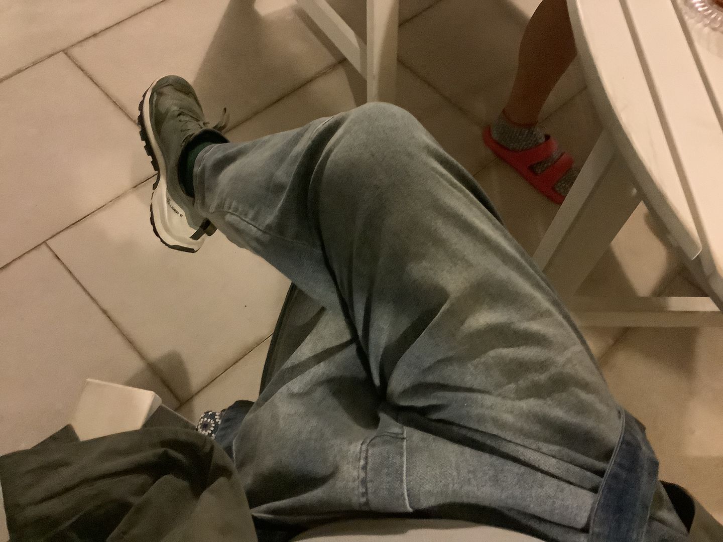 Customer photo review of Oleno Denim Pants