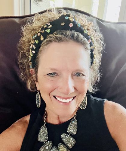 Customer photo review of 10 YEAR ANNIVERSARY JET RAINBOW CANDY JEWELED KNOTTED HEADBAND