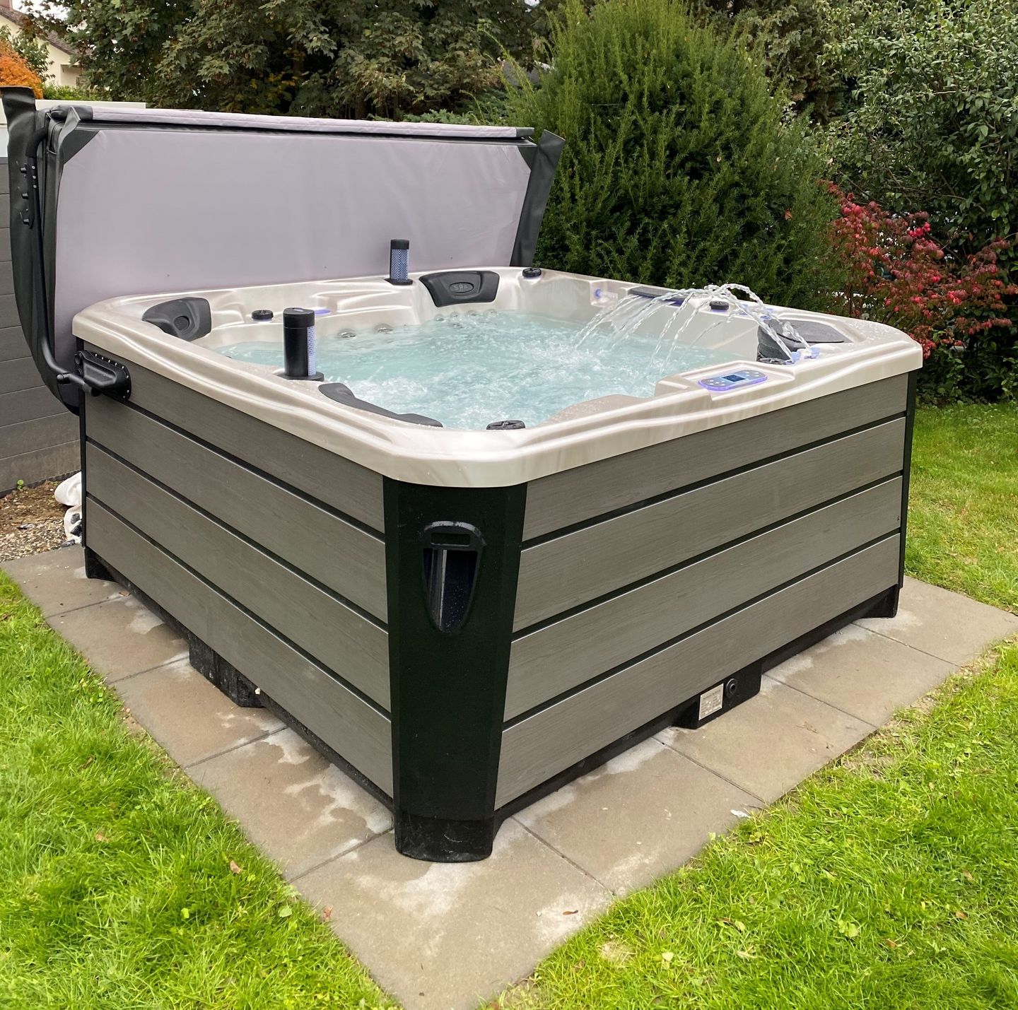 Customer photo review of Cover Lift