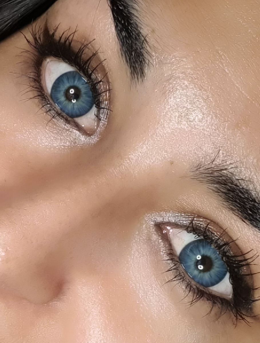 Customer photo review of New York Blue Prescription Colored Contact Lenses