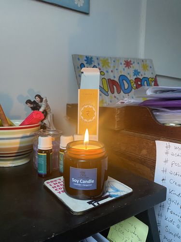 Customer photo review of Bergamot & Lavender Soy Candle