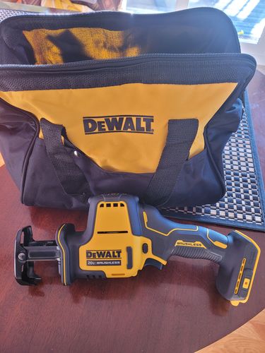 Customer photo review of DEWALT DCS369B ATOMIC 20V MAX Reciprocating Saw One-Handed Cordless (Tool Only)