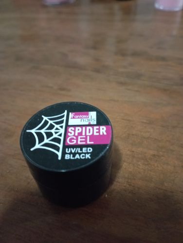 Customer photo review of Gel Spider Negro Fantasy Nails