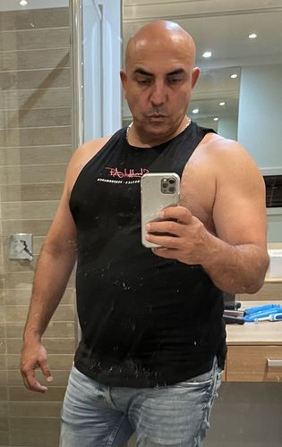Customer photo review of Signature - Longline Muscle Tanktop - Black/ Red