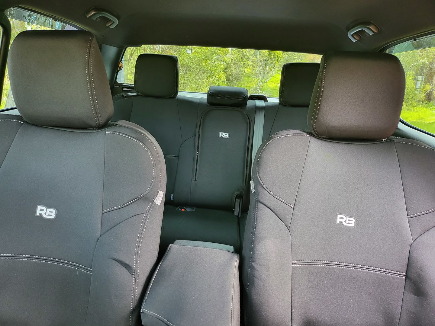 Customer photo review of Isuzu D-MAX RG Neoprene Console Lid (In Stock)