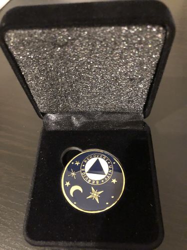 Customer photo review of 1 to 40 Year Rocketed to 4th Dimension Specialty AA Recovery Medallion - Tri-Plated Chip/Coin - Blue