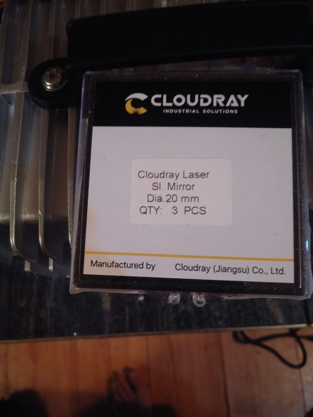 Customer photo review of Cloudray 3Pcs CO2 Laser Si Reflective Mirror Lens
