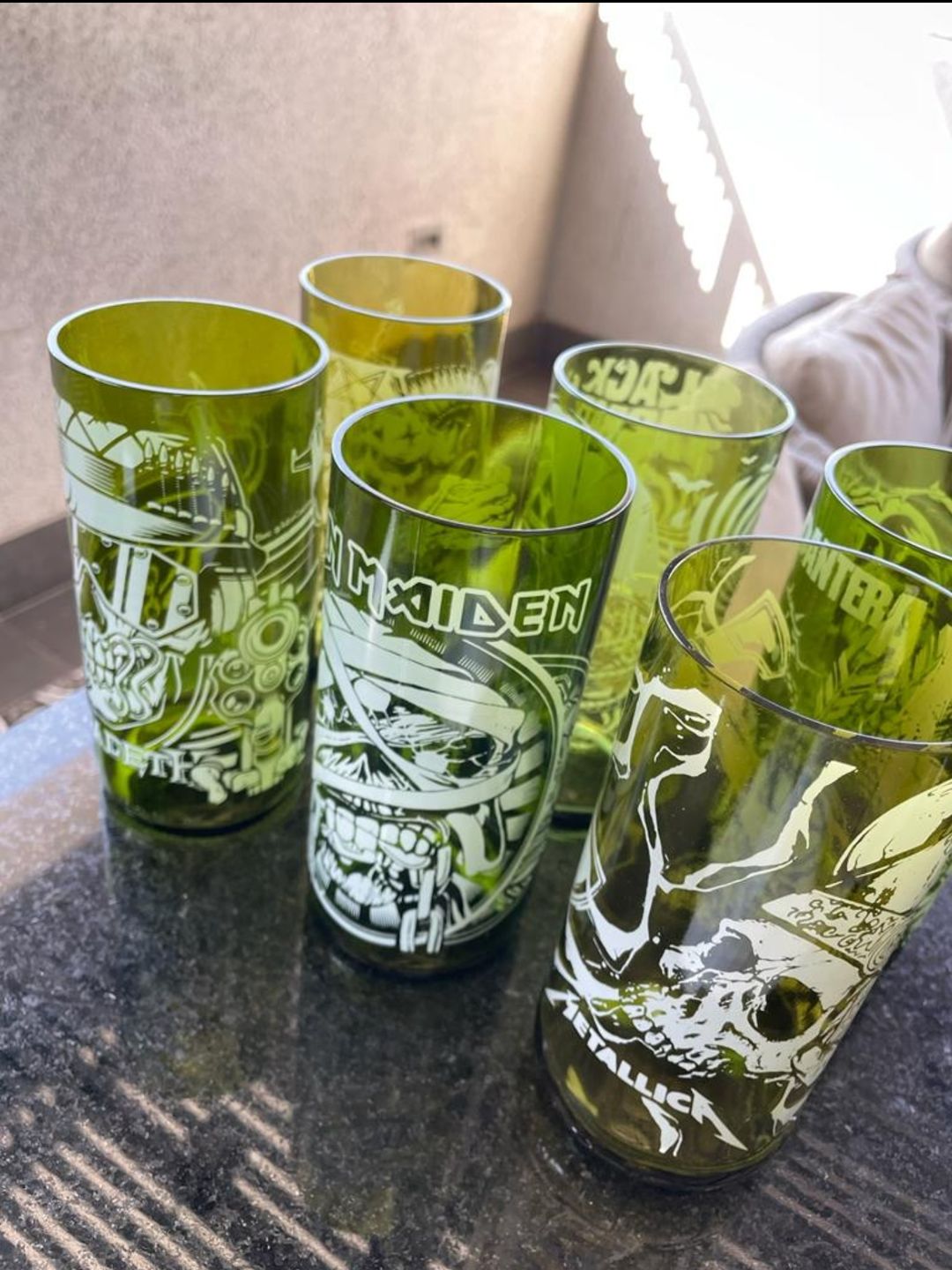 Customer photo review of Juego de 6 Vasos Metaleros