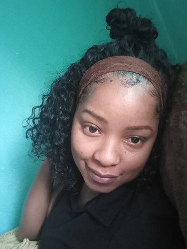 Customer photo review of Curly Bobs : 12a Mongolian 12inch Super Curly T Part Wig