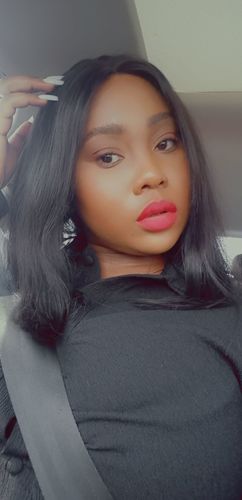 Customer photo review of Tasha wear & go wig