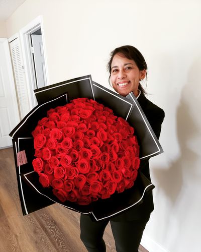 Customer photo review of Red Rose Bouquet