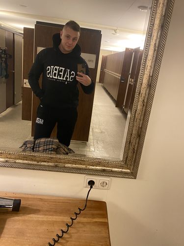 Customer photo review of Lifestyle Herren Jogginghose schwarz mit Stickerei by SAEBIS®