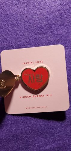 Customer photo review of Trivia: Love Hinged Pin (Red/Gold)