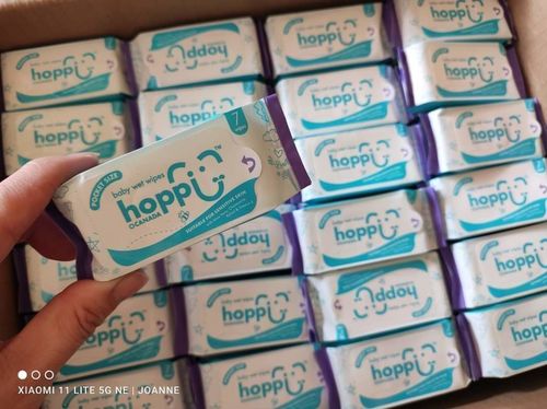 Customer photo review of Baby Mini Wet Wipes (7 Wipes)