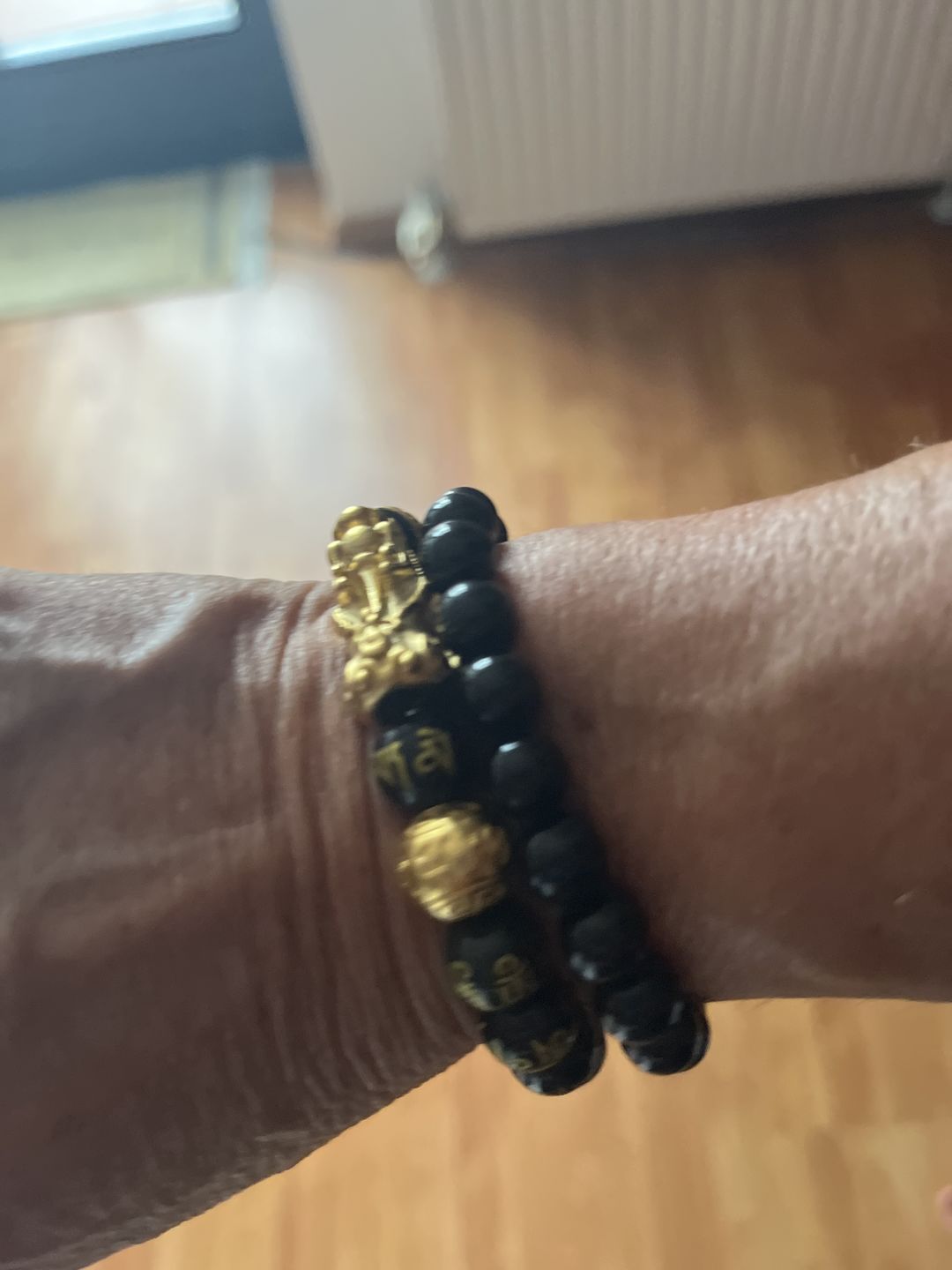 Customer photo review of Feng Shui Pixiu Schwarzes Obsidian Glücks Armband