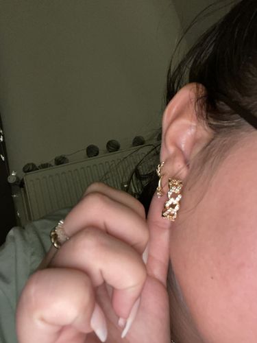 Customer photo review of Bella Ohrringe