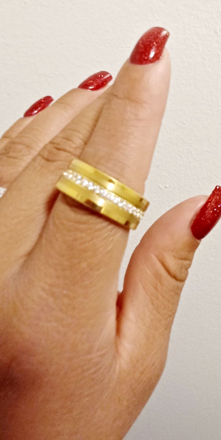 Customer photo review of 8mm - Men's Tungsten Wedding Band, CZ Diamond Ring, Comfort Fit Ring, Yellow Gold Ring,