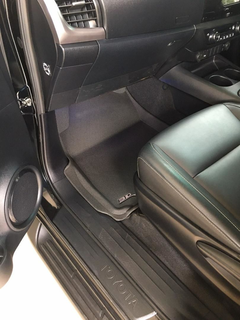 Customer photo review of TOYOTA HILUX REVO/ROGUE AT [2015 - PRESENT] - 3D® KAGU Car Mat