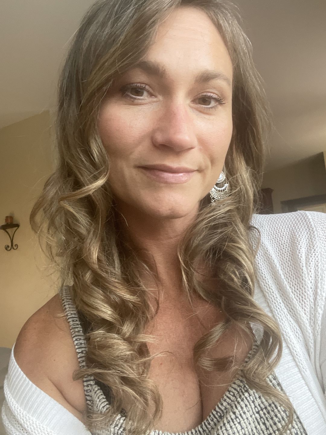 Customer photo review of Balayage Highlights Tape in Hair Extensions 100% Remy Human Hair (#4/27/4)
