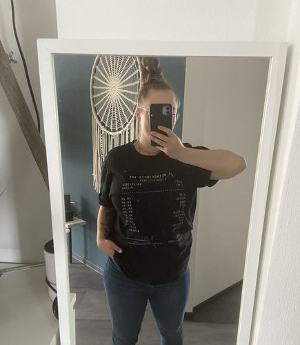 Customer photo review of GOOD DRINKS - Premium Shirt Oversize