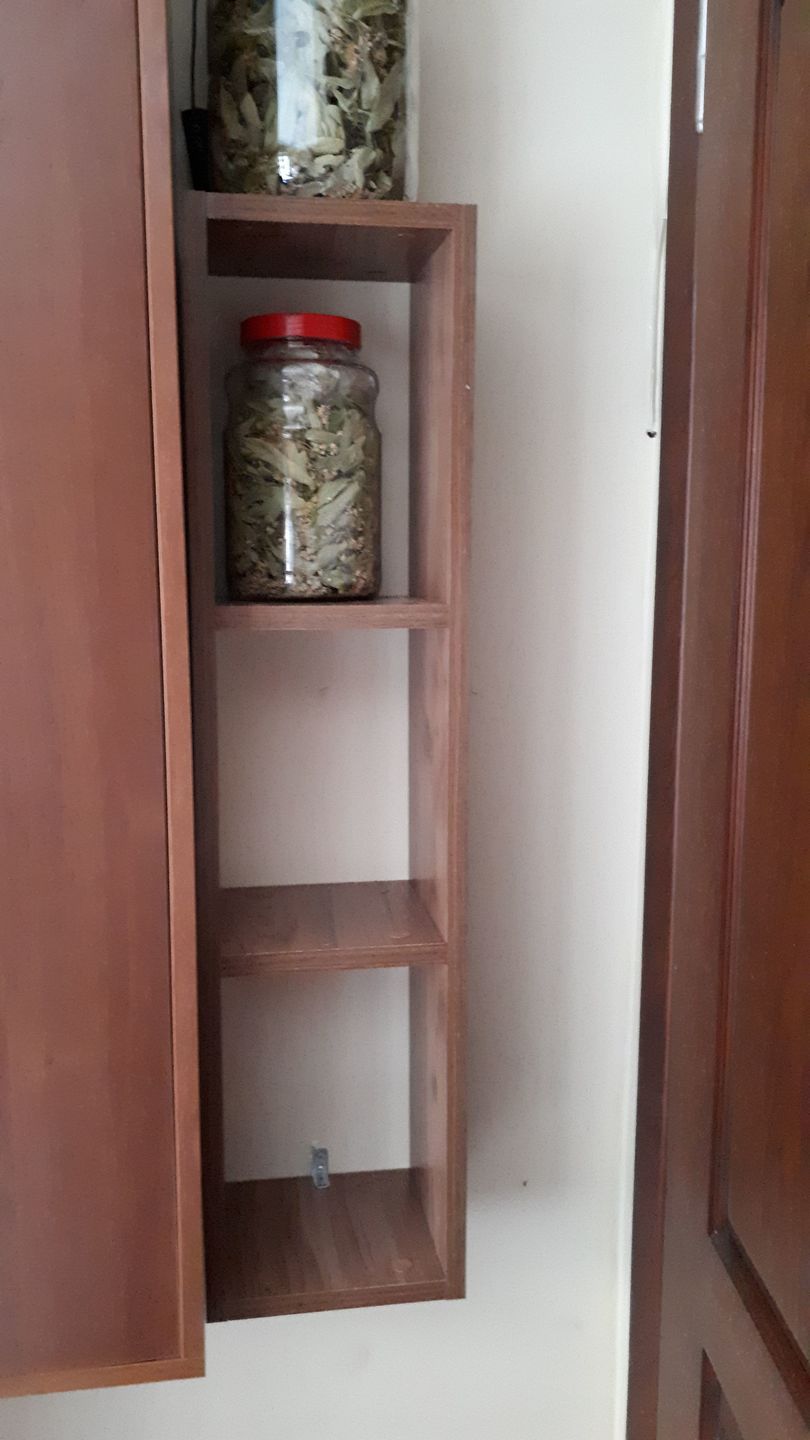 Customer photo review of Rani E3 Duvar Rafı 3 Bölmeli Minyatür Ceviz