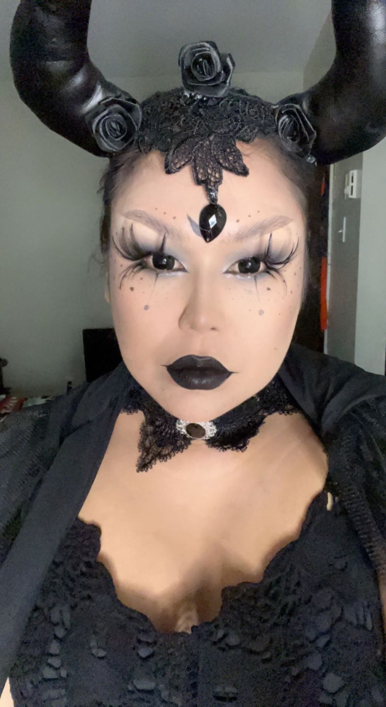 Customer photo review of PRIMAL ® Black Mini Sclera - Colored Contact Lenses
